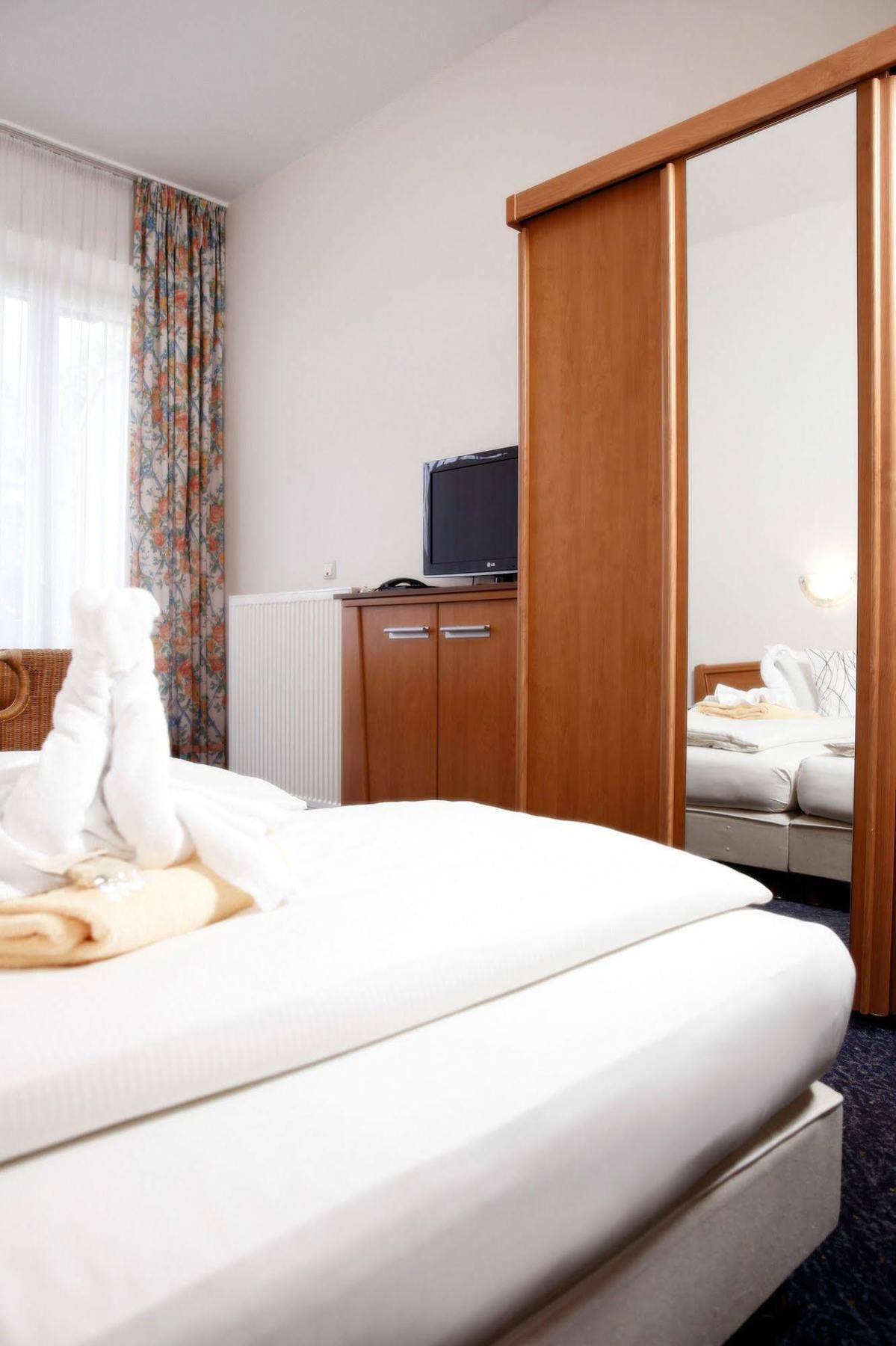 Sonnenhotel Fuerstenbauer Боденмайс Екстер'єр фото